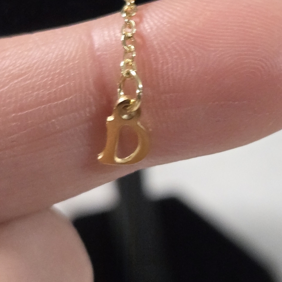 🔥🔥 Dior Gold Letter Necklace SOLD OUT RARE! 🔥 - Picture 5 of 8